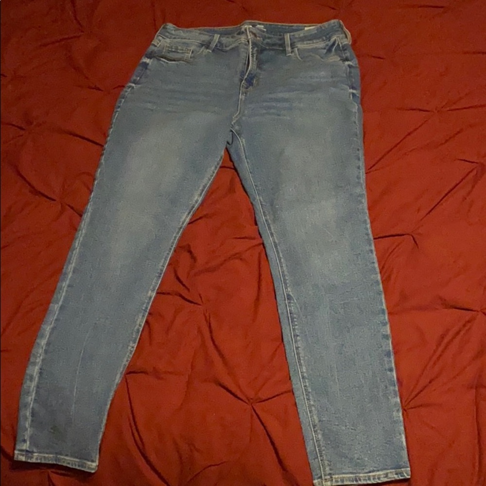 Women’s jeans no rips